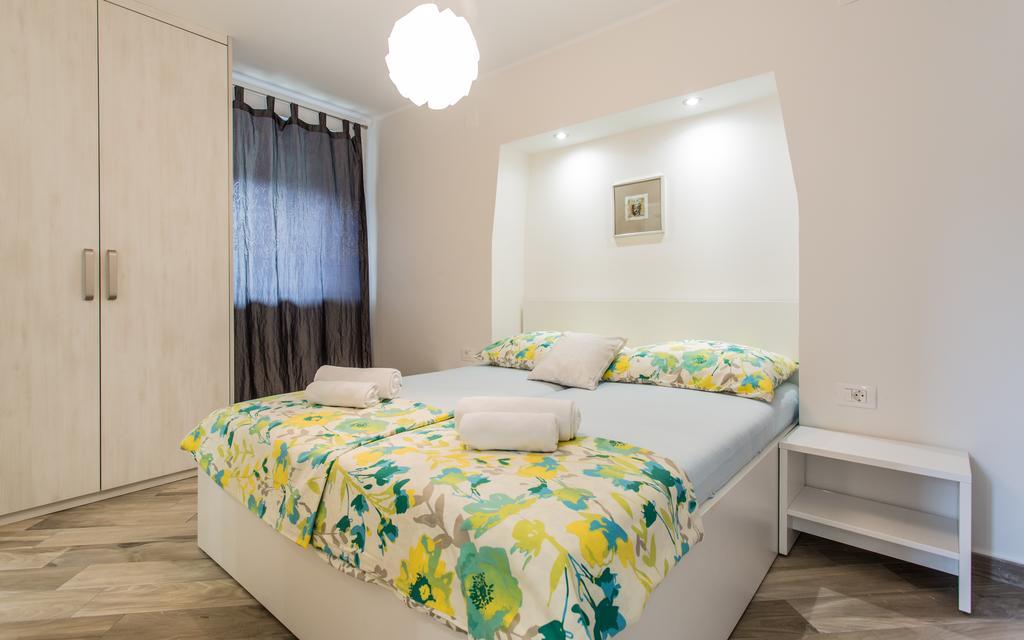 Sunrise Apartment Рисика Екстериор снимка