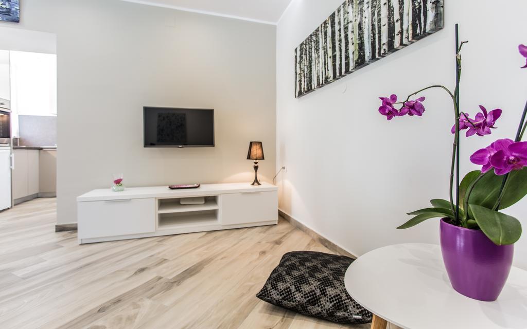 Sunrise Apartment Рисика Екстериор снимка