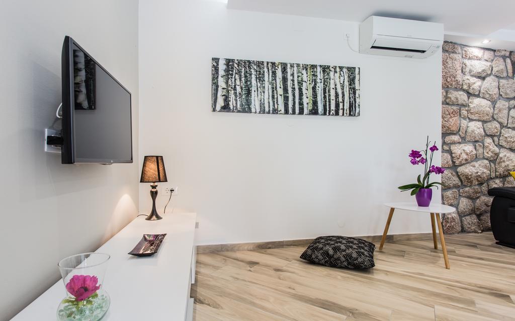 Sunrise Apartment Рисика Екстериор снимка