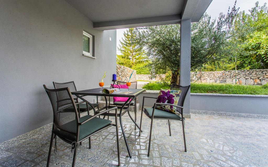 Sunrise Apartment Рисика Екстериор снимка
