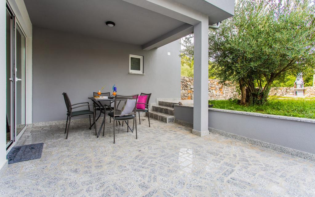 Sunrise Apartment Рисика Екстериор снимка